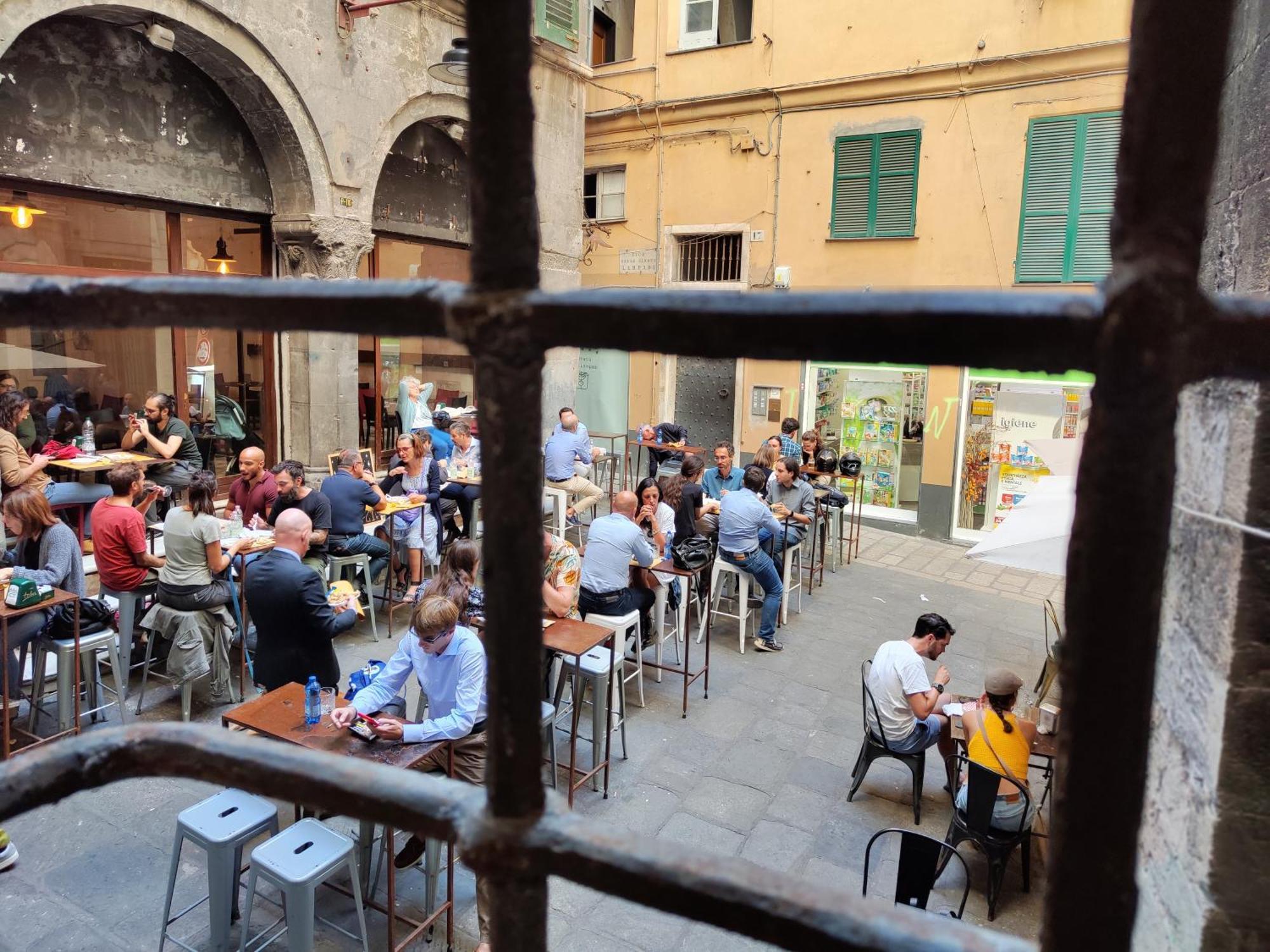Le Grazie Sopra I Tetti Lejlighed Genova Eksteriør billede